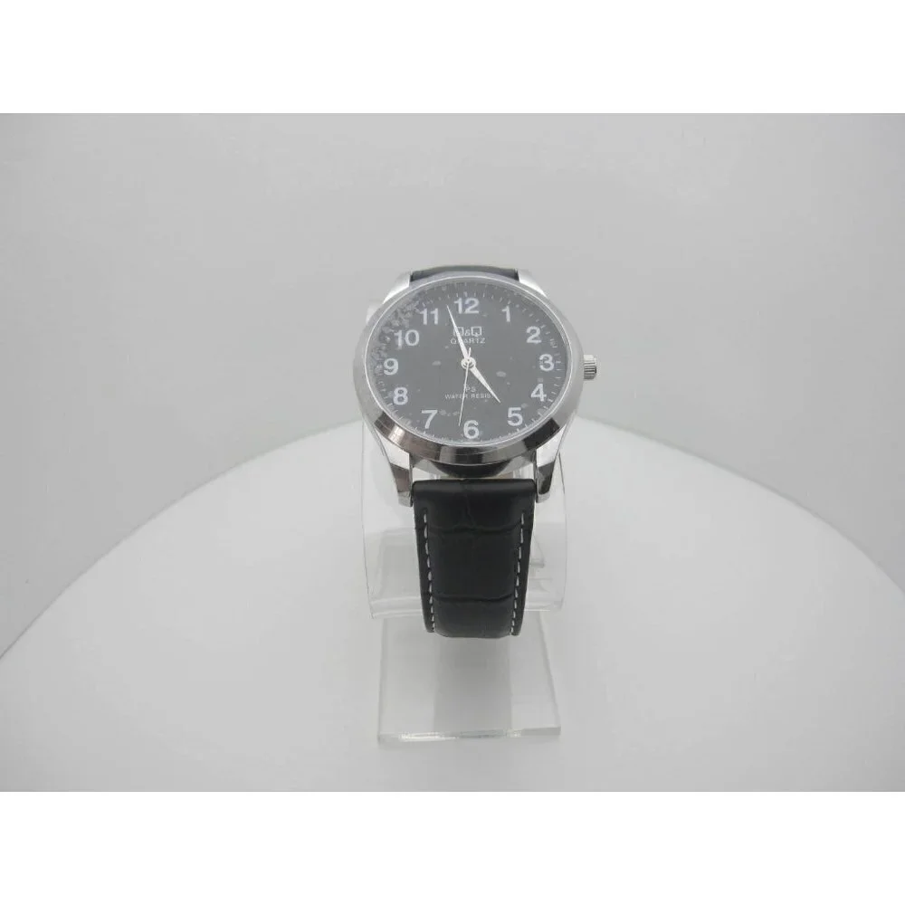 New Q & Q Quartz IPS 3 Bar Water Resistant Analog Dial Casual Watch (B491)